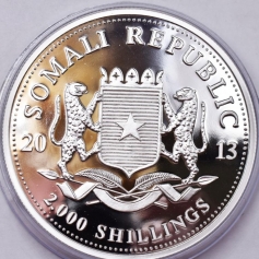 Серебряная монета 2000 шиллингов Слоны Сомали 1 кг 2013 г. Ag 999